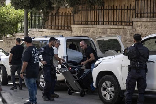 police-raid-al-jazeera-in-jerusalem