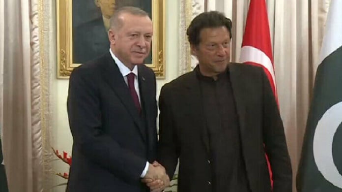 Pakistan Prime Minister Khan thanked President Erdogan for Kashmir