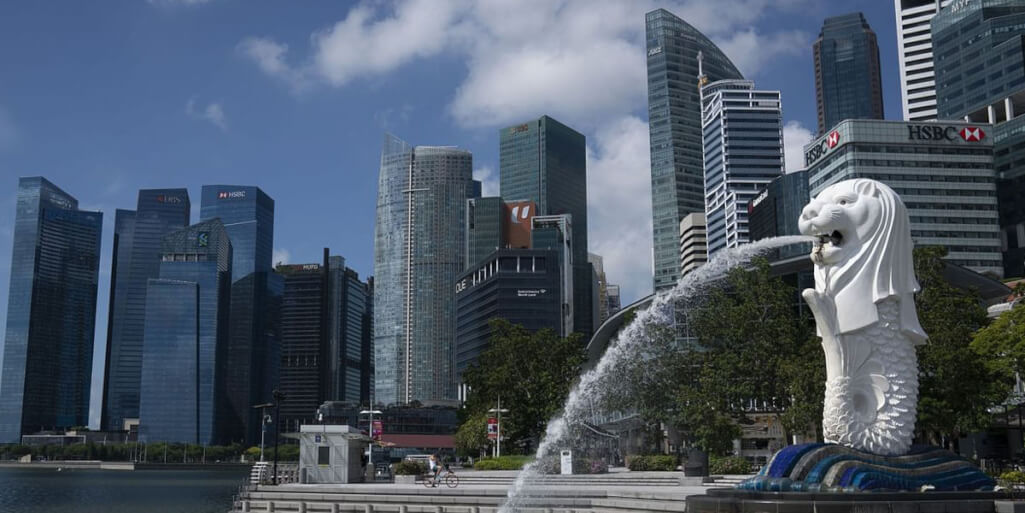 Singapore's economy shrinks by 4 to 7 percent