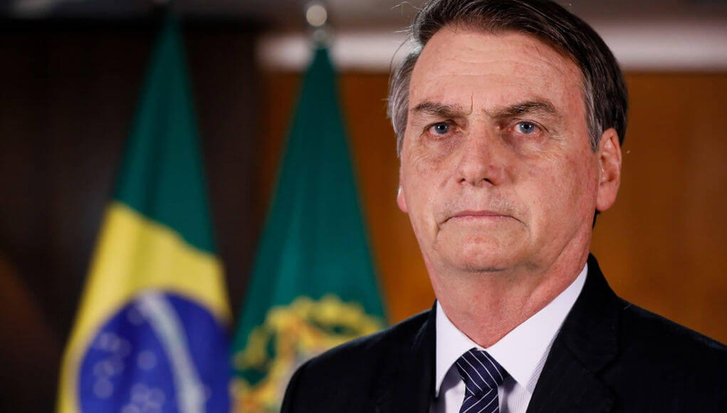 The President of Brazil threatens to withdraw his country from the World Health Organization