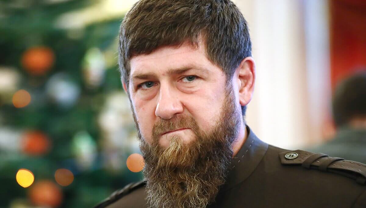 Putin gave Kadyrov the rank of Major General of the Russian Guard, Russian strength and power in north caucasus, Ramzan Kadyrov president Chechanya, Russian army, russia news, chechanya news, russian power in the region, Policy News, Diplomacy News, World News, Breaking News, Latest News; The Eastern Herald News
