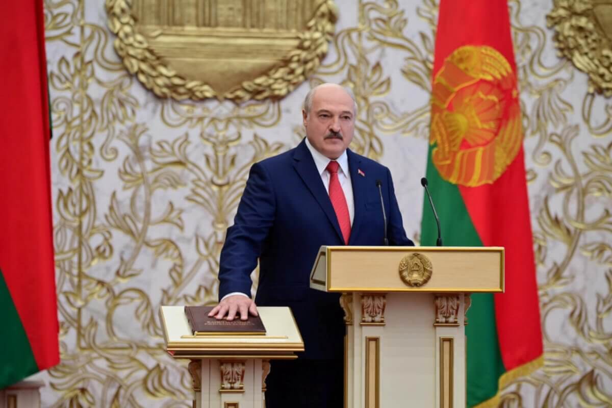 Farce and illegitimacy: how countries react to Lukashenko's secret inauguration and what the Kremlin said