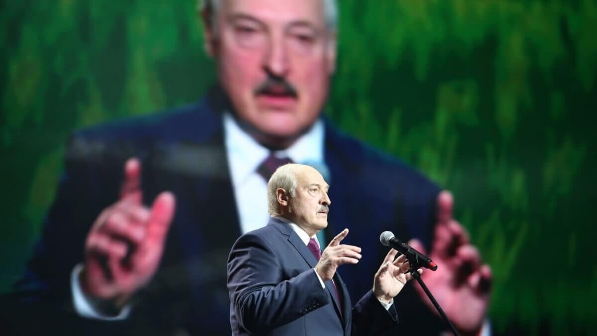 After Lukashenko's conversation with Putin, Belarus recalls its ambassadors to Poland and Lithuania and asks their ambassadors to follow suit