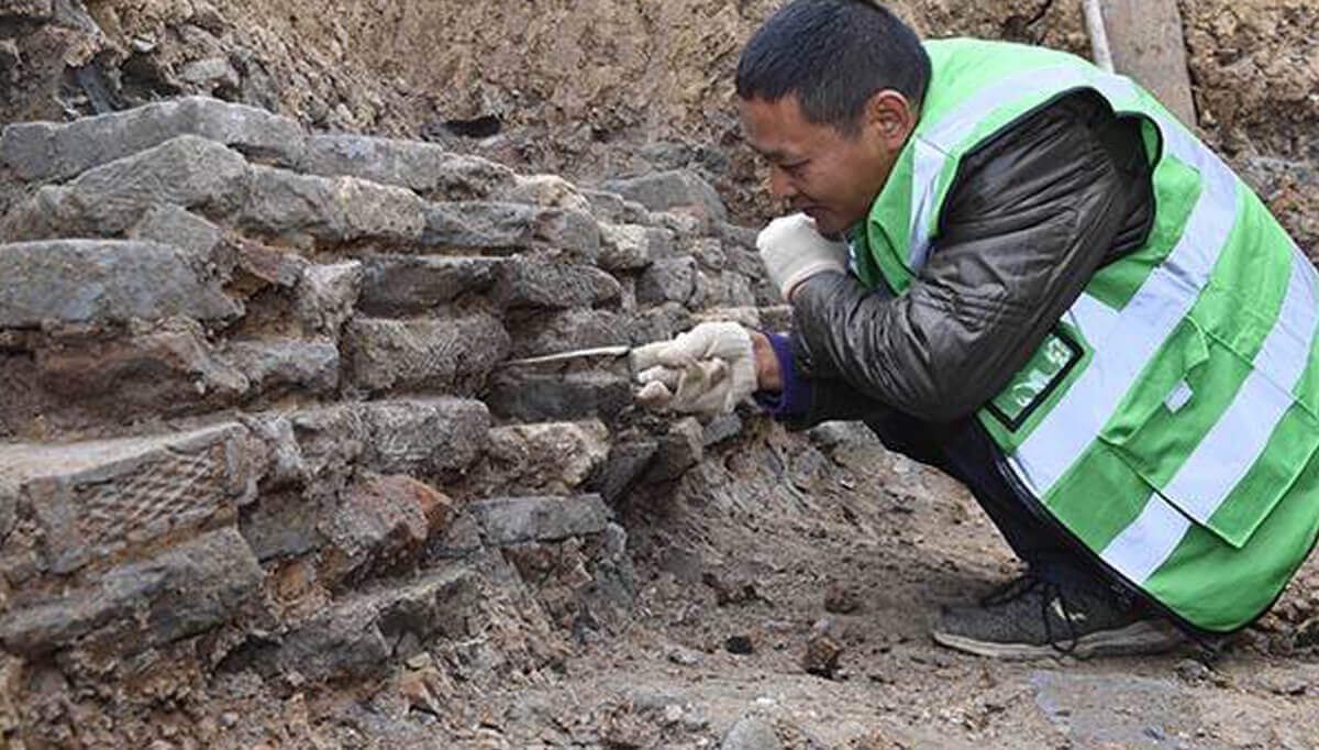 Two tombs about 1800 years old were found in Zixing, China