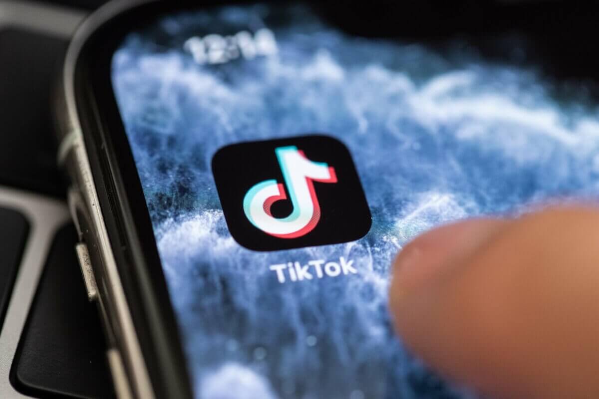Italy bans Tik Tok after the death of a 10-year-old girl who tried to fulfill a challenge