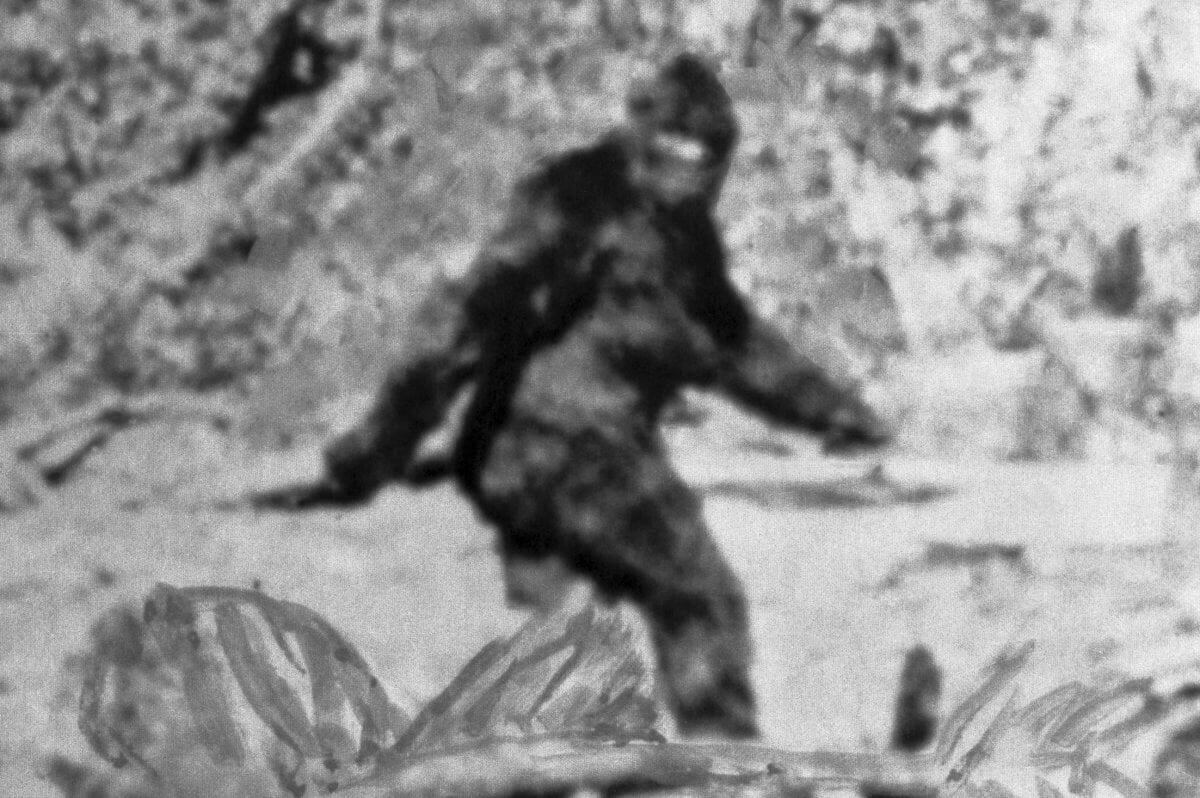 25 thousand dollars to whoever manages to hunt Bigfoot in Oklahoma
