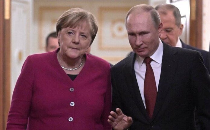 Merkel instructed Putin to withdraw troops from Ukraine