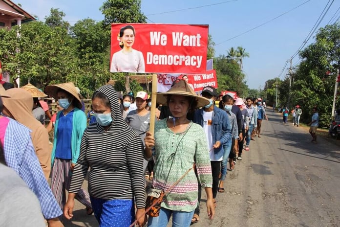 Myanmar Coup - Myanmar Army kills at least 7 protestors