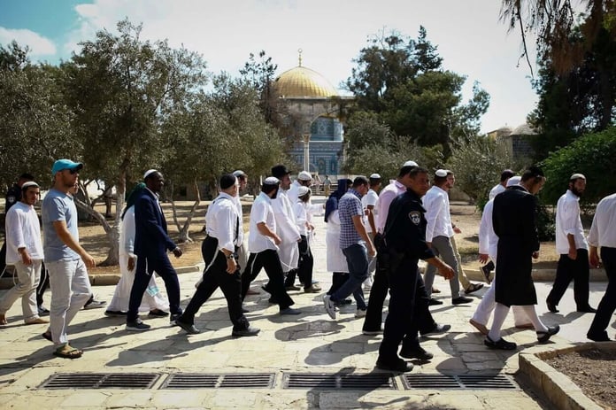 israel-closes-temple-mount-to-jews-ramadan