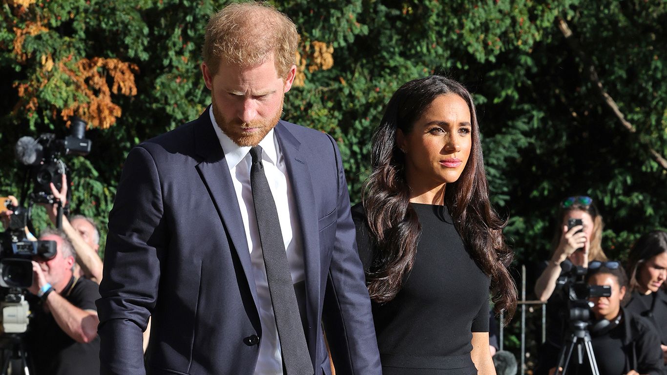Daily Mail: Meghan Markle disappointed with Prince Harry's low income in the United States