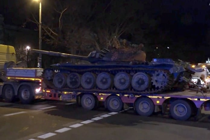 The T-72 tank was removed from the Russian embassy in Berlin Fox News

