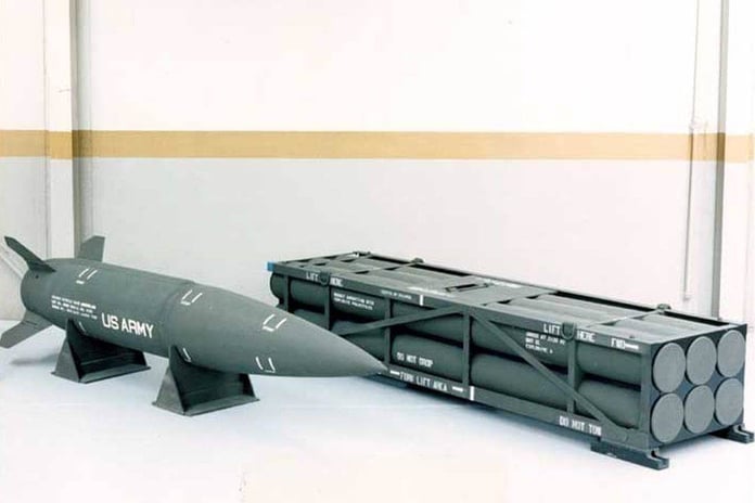 what are the characteristics of the HIMARS and MLRS systems

