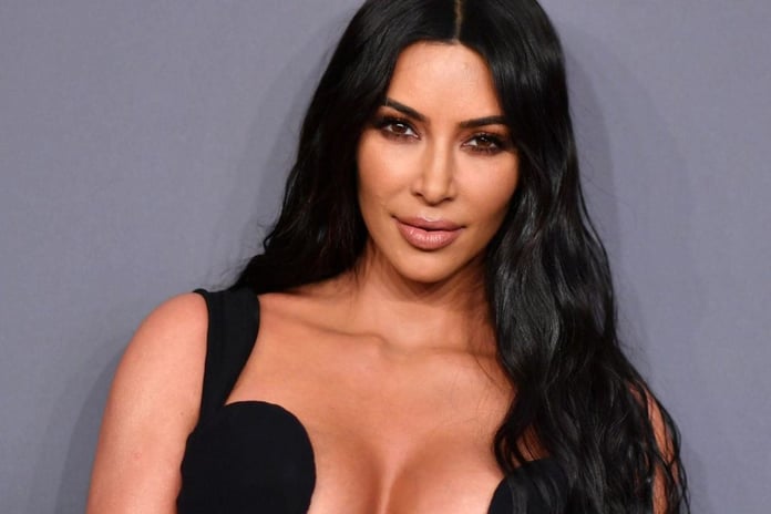 A photo of Kim Kardashian without filter attracts attention

