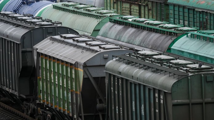 About 10 trains in Ukraine are delayed due to the powering off of railway sections

