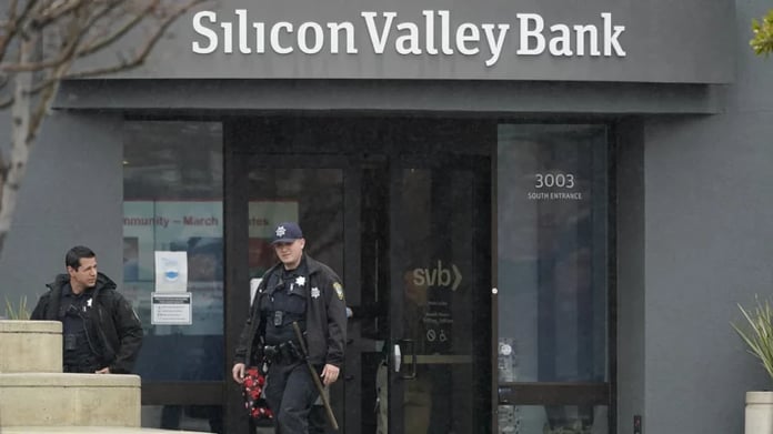  In the United States, one of the biggest banks, Silicon Valley Bank, collapsed.  This is the biggest bankruptcy since 2008.

