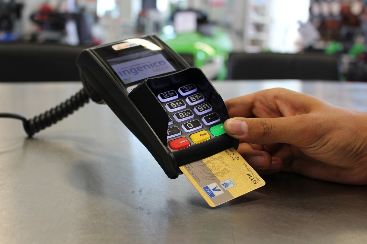 Secure card payments in Germany - when you need a PIN and when you need a signature