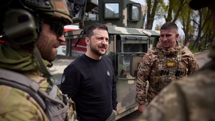 Volodymyr Zelenskyy met the Ukrainian army in Avdiyivka, where heavy fighting is taking place

