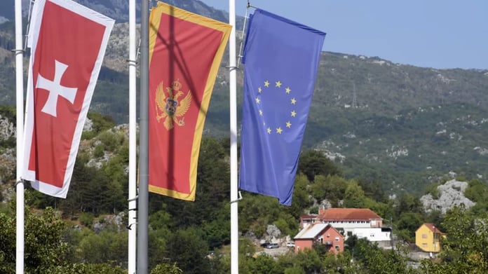 Huge queues have appeared in Montenegro at residence permit issuing centers due to fears of cutting visa-free travel with Russia

