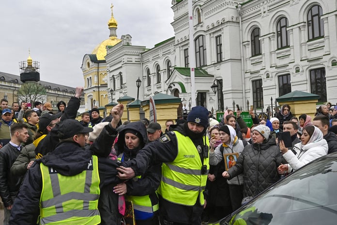 Parishioners gather at kyiv-Pechersk Lavra, but they are not allowed inside

