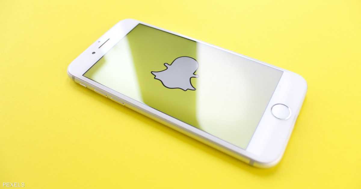 A medical warning about the new Snapchat service. What to do with users?