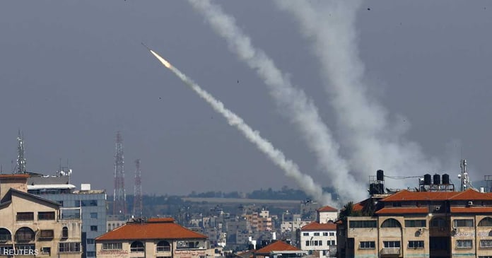 Israeli raids and missiles from Gaza... and warning sirens in Tel Aviv

