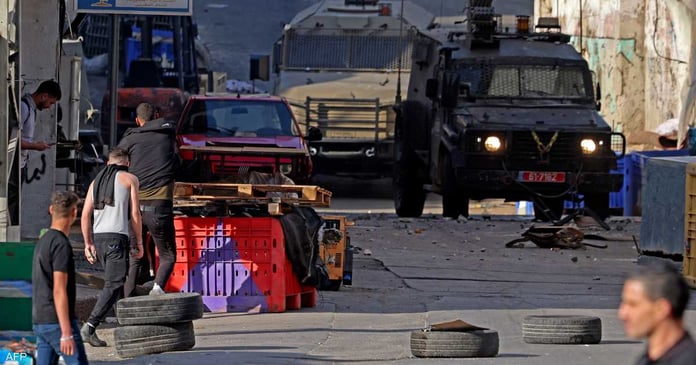 Israeli army continues to storm West Bank towns

