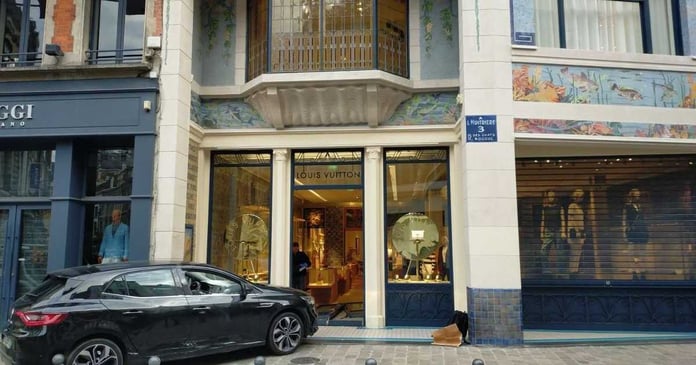 For the second time this year... assault attempt "Louis Vuitton" In France

