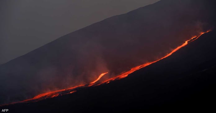 Video.. The Etna volcano erupts again and 