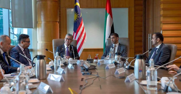 The United Arab Emirates and Malaysia...steps to achieve a comprehensive economic partnership

