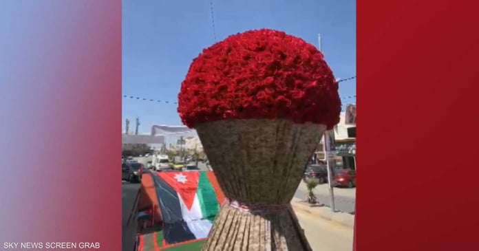 Largest bouquet of flowers travels across Jordan to celebrate marriage and independence

