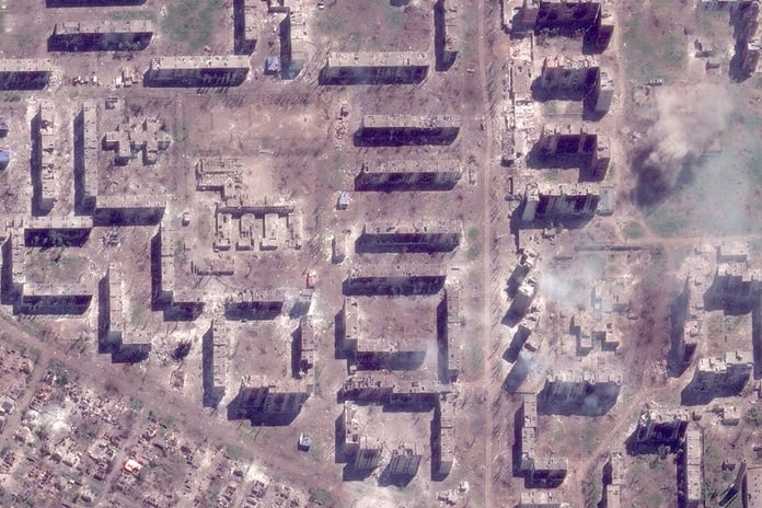 Aftermath of heavy fighting in Artemovsk shown in satellite photos Fox News

