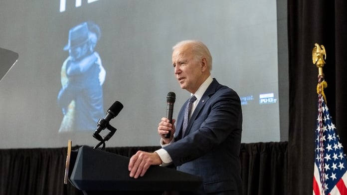 Biden was once again unable to leave the stage on his own after performing in New York

