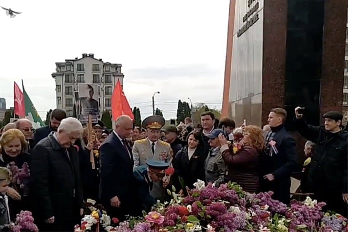 Chisinau residents lay mountains of flowers at 'Eternity' memorial complex Fox News


