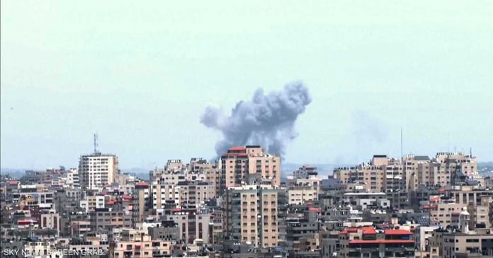 Israeli planes intensify their raids on Gaza... and two people are killed while targeting an apartment

