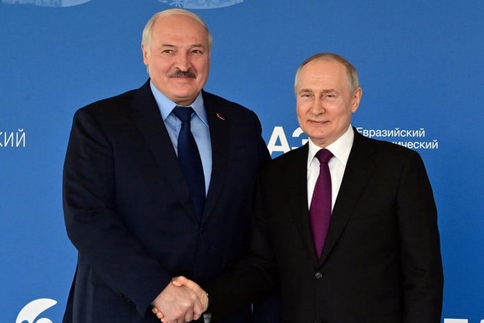 Lukashenko says EurAsEC started in Putin's kitchen

