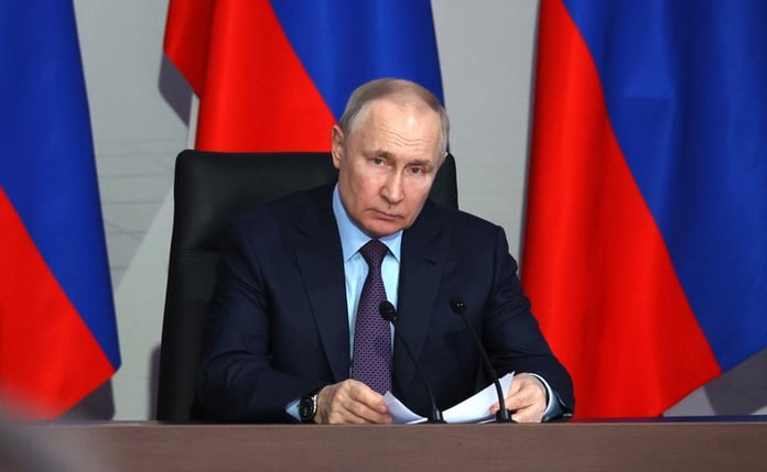 Peskov said Putin was working in the Kremlin on Thursday, he needs to talk to Reshetnikov

