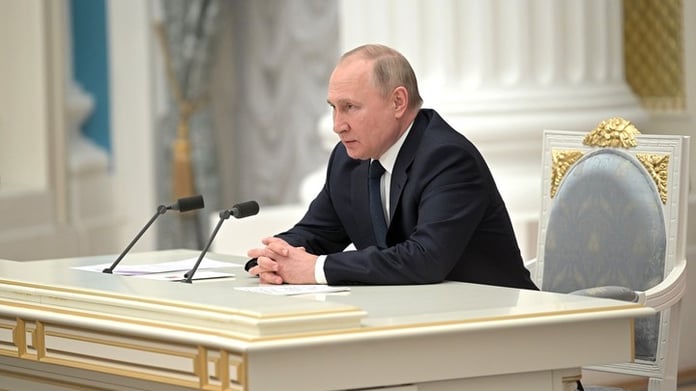 Putin tasked with creating conditions for the return of residents who left the new regions of Russia

