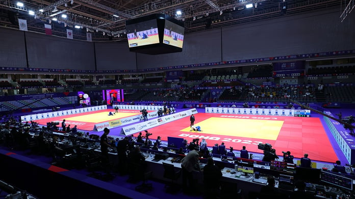 Russian fans removed from stands at Judo World Championship for St. George ribbons


