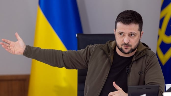 Twitter users asked Zelensky to change his pajamas after his trip to Germany

