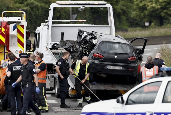 Tragic Accident Claims Lives of Three French Police Officers near Lille: Community Mourns their Loss