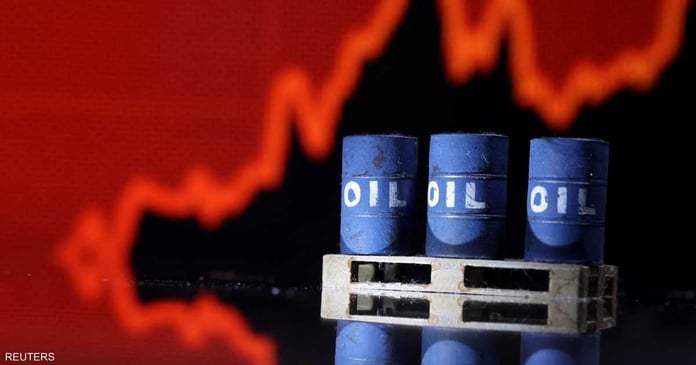 Oil falls after US inventory data


