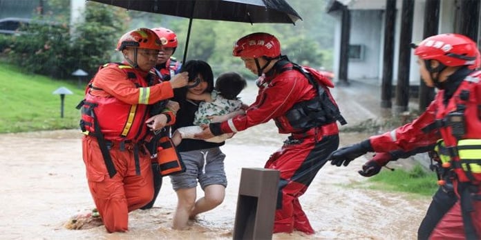 Flood and landslide wreak havoc in East China, 5 dead, 3 injured

