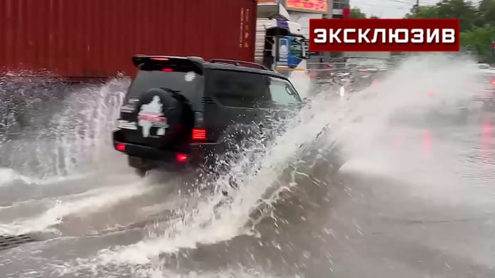 In Primorsky Krai, roads turned into rivers due to heavy rains

