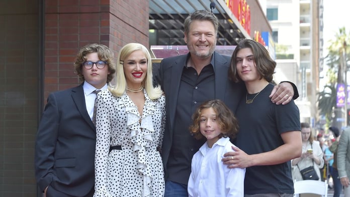 Kingston Rossdale's Debut Performance at Blake Shelton's Bar: A Star in the Making or Nepotism at Play?