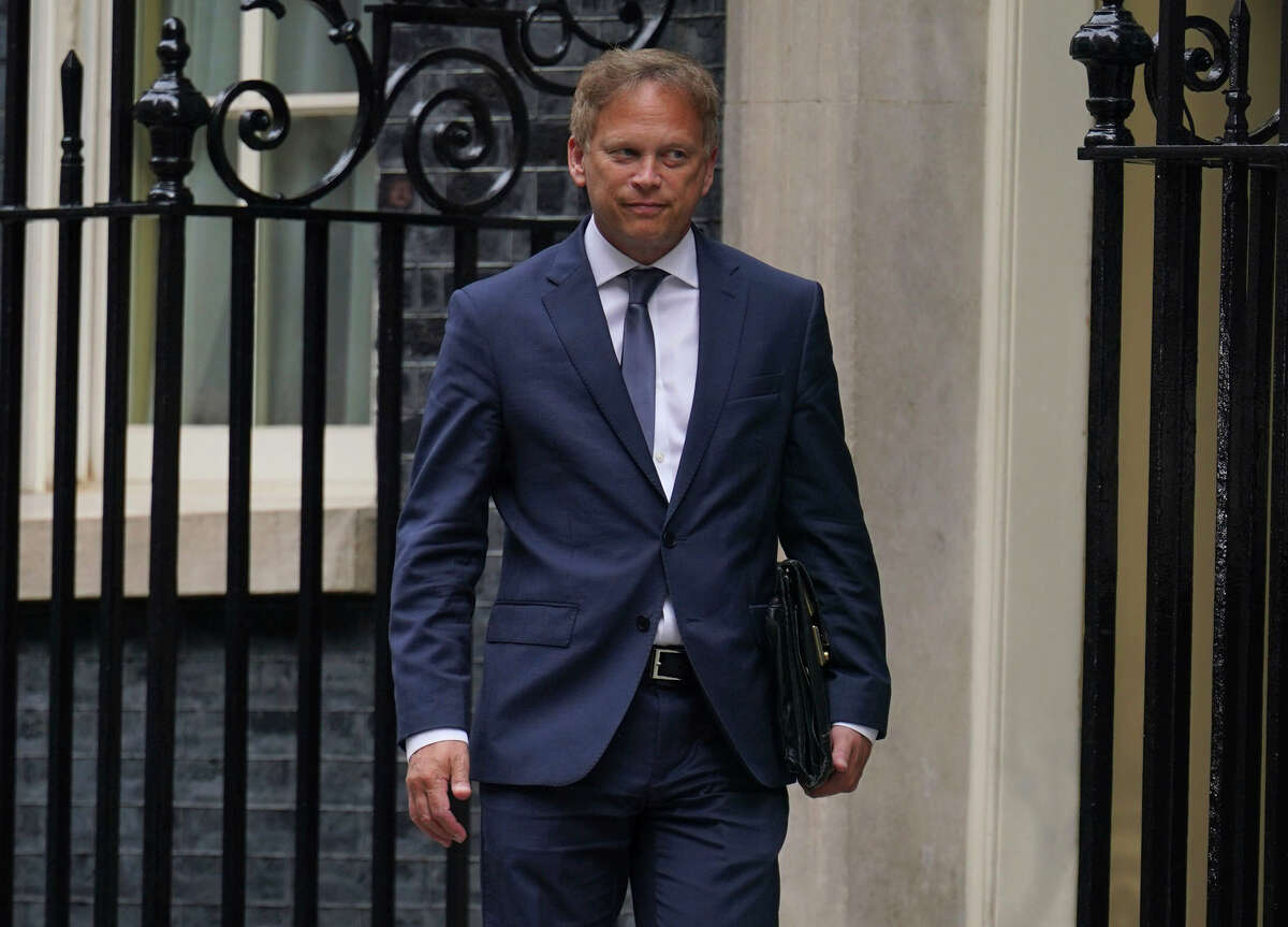 Grant Shapps leaves Downing Street
